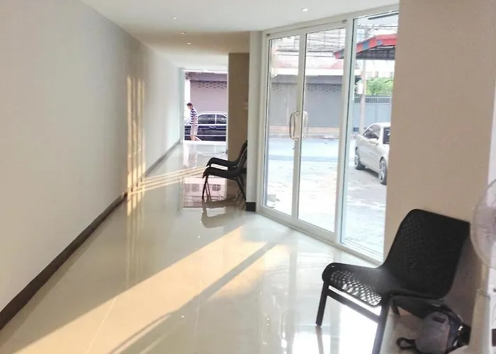 招待所 Where Convenience Meets The City 曼谷