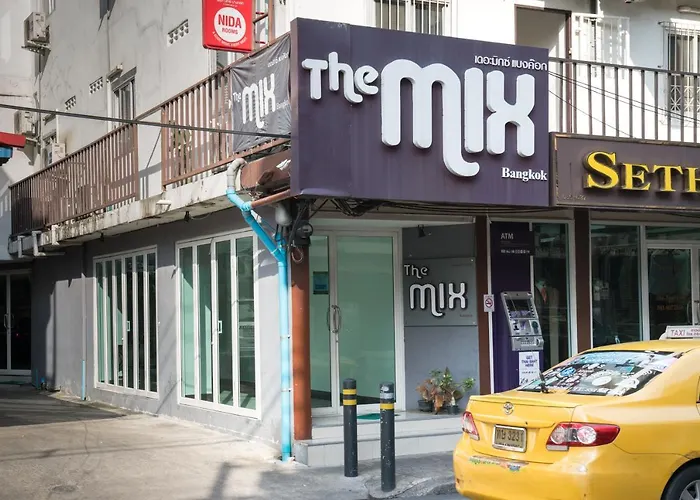 招待所 Where Convenience Meets The City 曼谷